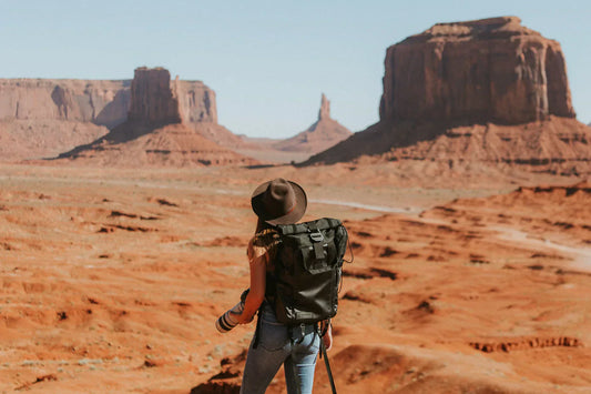 Como as bandeiras bordadas se tornaram o novo símbolo dos mochileiros